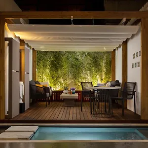  Apartment Stupendo- Two Rooms, Patio With Refreshing Pond-center-air Conditioning-free Park